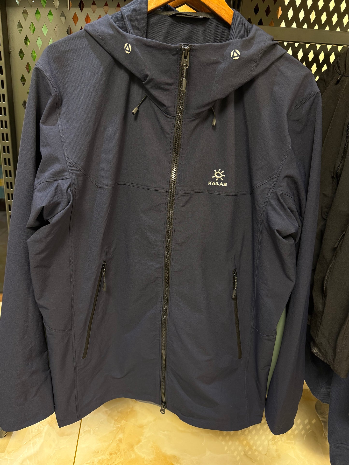 KAILAS M8 Men’s Softshell Jacket｜Windproof & Water-Repellent